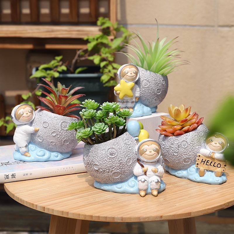 Chậu Cây Resin Chậu cây mọng nước hình phi hành gia resin, chậu mini hình hành tinh, trang trí bàn và sân vườn (RG-123)