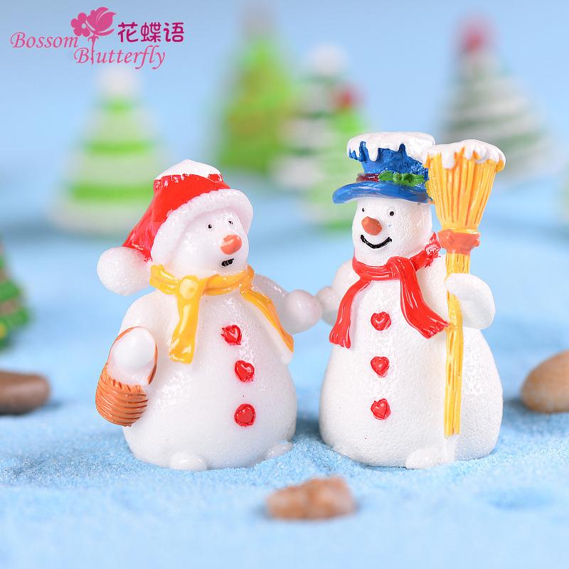 Tiểu cảnh Noel cặp đôi người tuyết quét tuyết trang trí (TZC-1189)