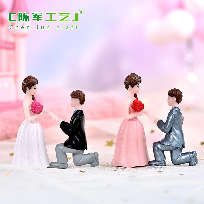 Tiểu cảnh "Marry me" đôi kết hôn trang trí phòng cưới (TZC-809)