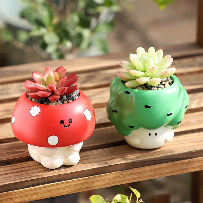 Chậu cây mọng nước hình rau củ hoạt hình resin, chậu mini để bàn, trang trí văn phòng và nhà (RG-106)