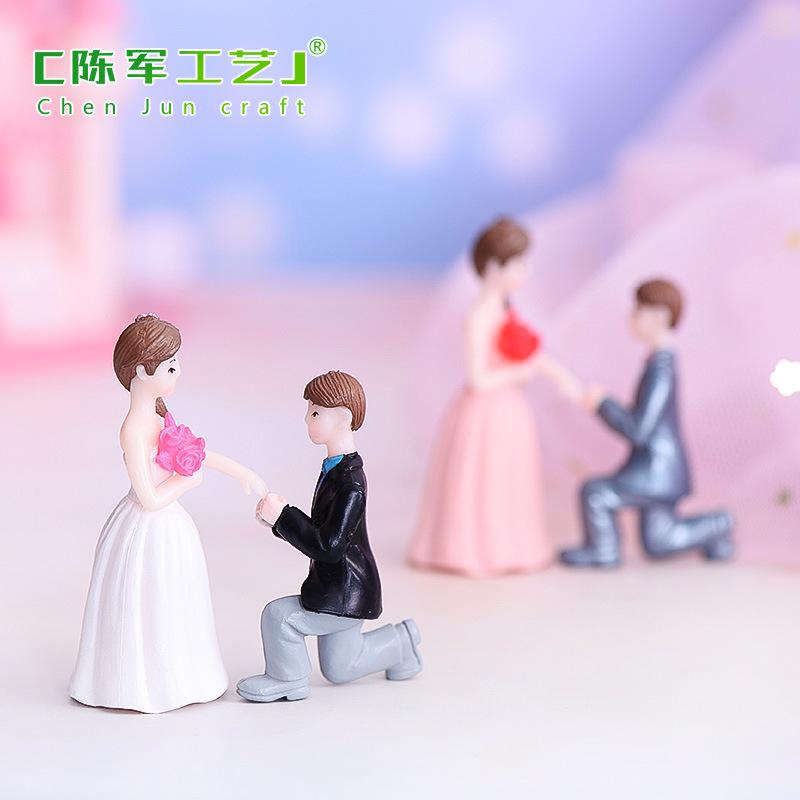 Tiểu cảnh "Marry me" đôi kết hôn trang trí phòng cưới (TZC-809)