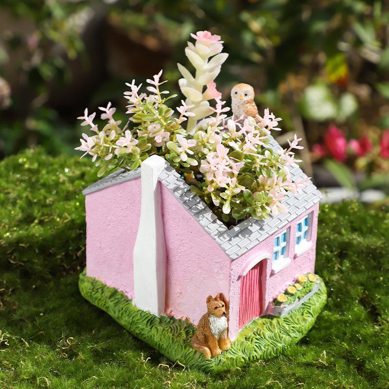 Chậu cây hình ngôi nhà màu hồng resin, chậu mọng nước mini, trang trí bàn làm việc (RG-17)