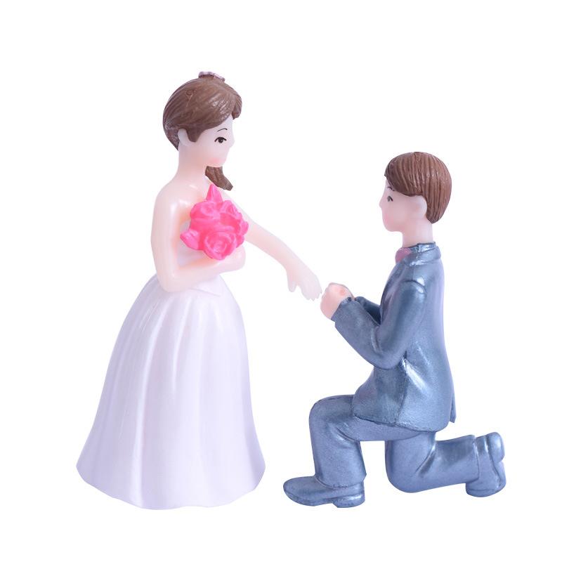 Tiểu cảnh "Marry me" đôi kết hôn trang trí phòng cưới (TZC-809)