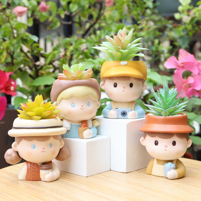 Chậu cây mọng nước hình bé gái resin, chậu mini trang trí văn phòng, ban công (RG-48)