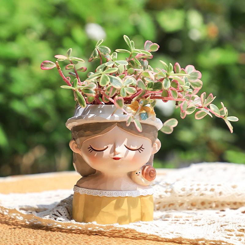 Chậu Cây Resin Chậu cây mọng nước hình bé gái resin, chậu mini để bàn, trang trí ban công và sân vườn (RG-241)