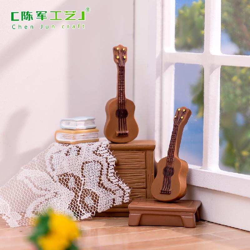Mô hình guitar mini – Phụ kiện trang trí nhà búp bê, mô phỏng chân thực (M-1165)