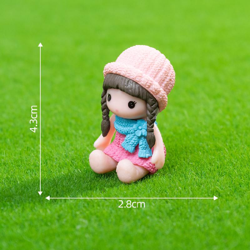 Tiểu cảnh búp bê cô gái đội mũ, quà sinh nhật sáng tạo (ZC-432)